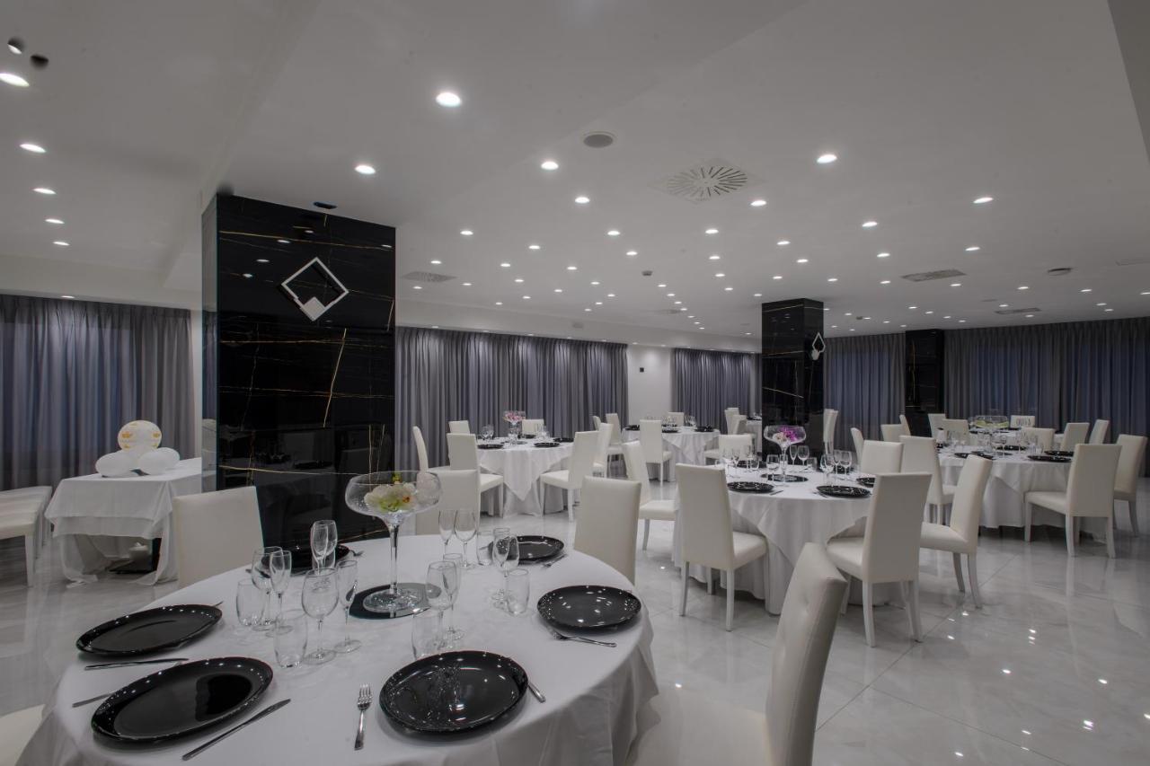 Hotel Ancora 폰테카냐노 외부 사진