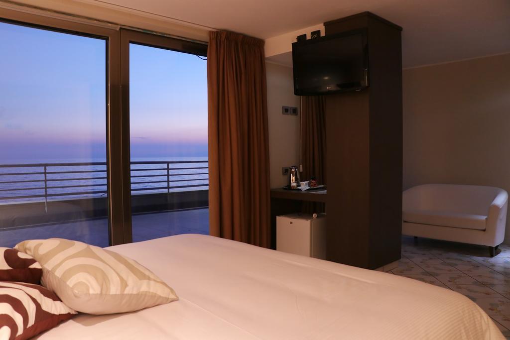 Hotel Ancora 폰테카냐노 외부 사진