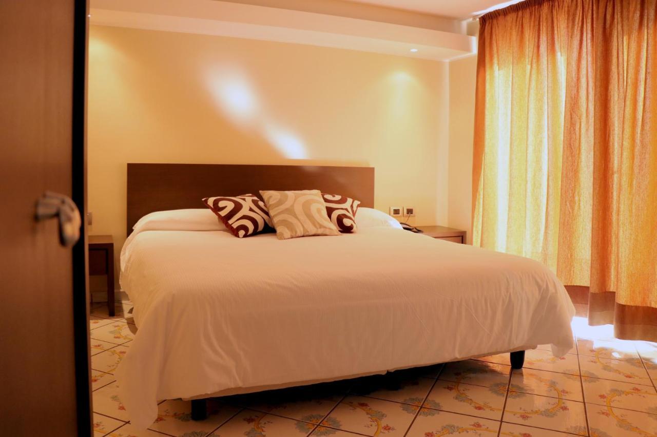 Hotel Ancora 폰테카냐노 외부 사진